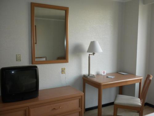 Habitación Doble Estándar con 2 camas dobles del hotel Pf. Foto 33