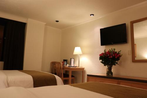 Habitación Doble Económica del hotel Pf. Foto 10