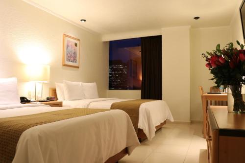 Habitación Doble Económica del hotel Pf. Foto 14