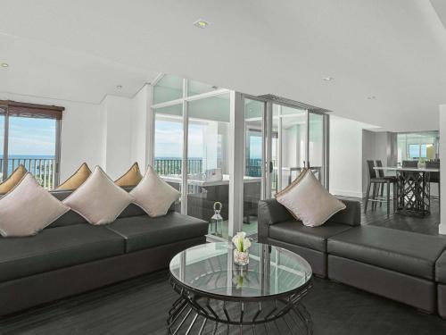 Ibiza Loft del hotel Mövenpick Mactan Island Cebu. Foto 2