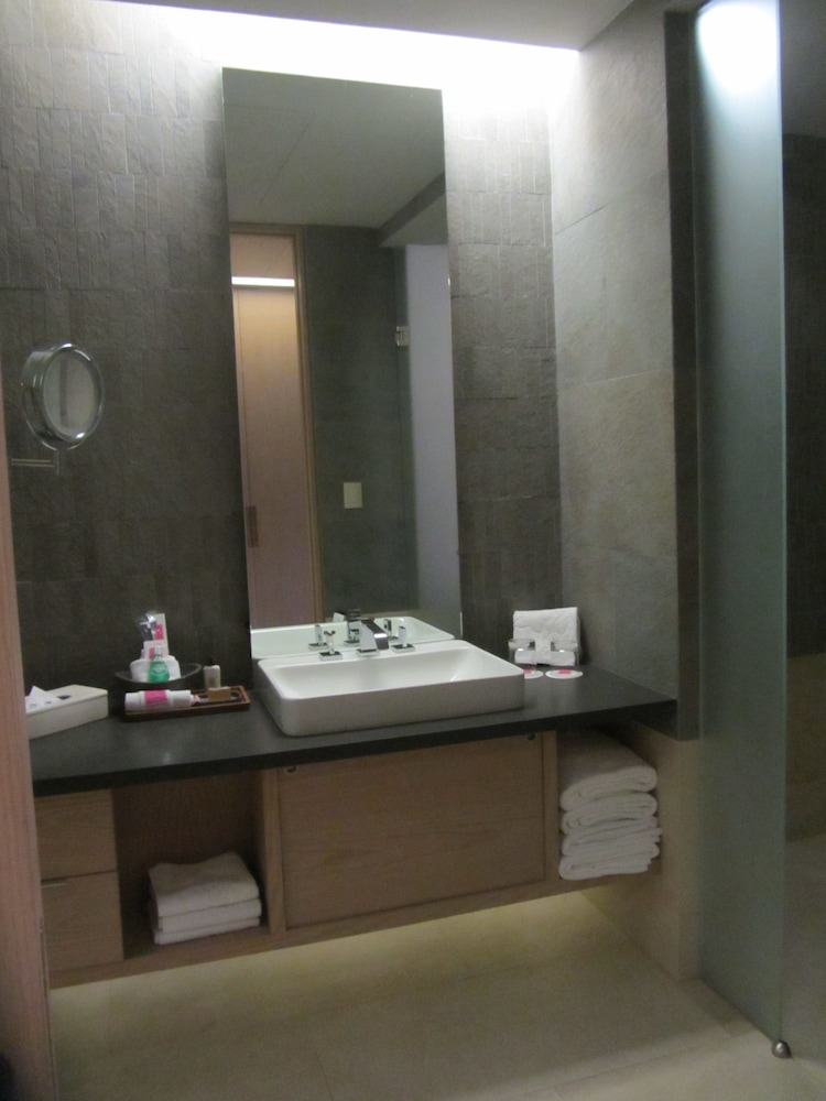 Privilige 1 King bed room del hotel Galeria Plaza Reforma. Foto 4