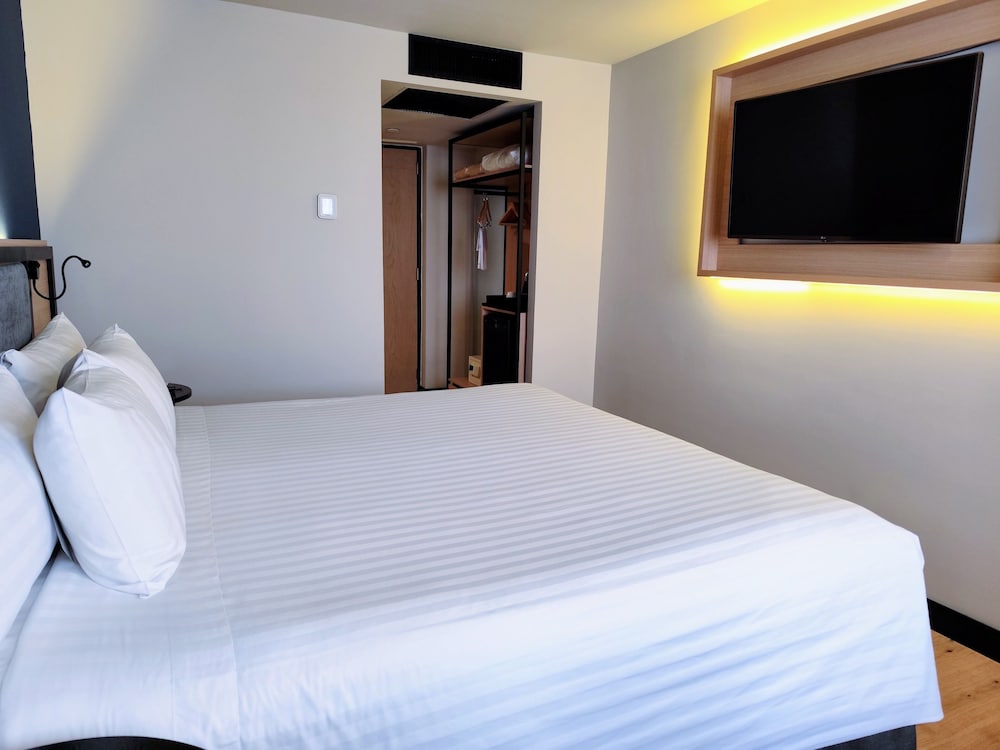 Signature 1 King Bed del hotel Galeria Plaza Reforma. Foto 3