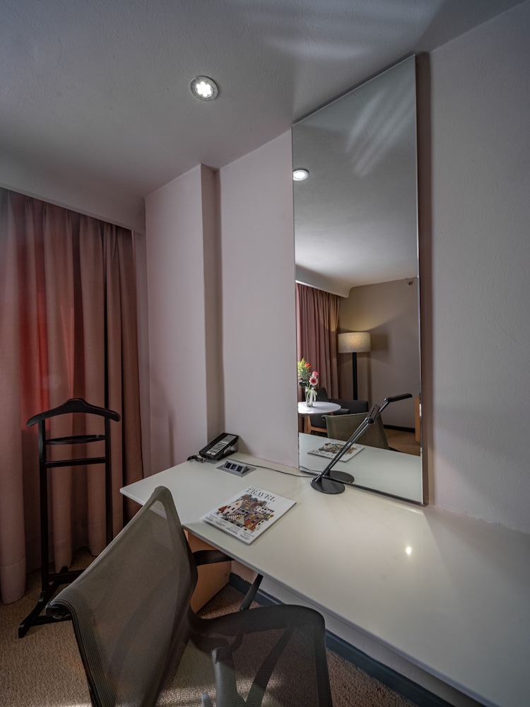 Signature 1 King Bed del hotel Galeria Plaza Reforma. Foto 4