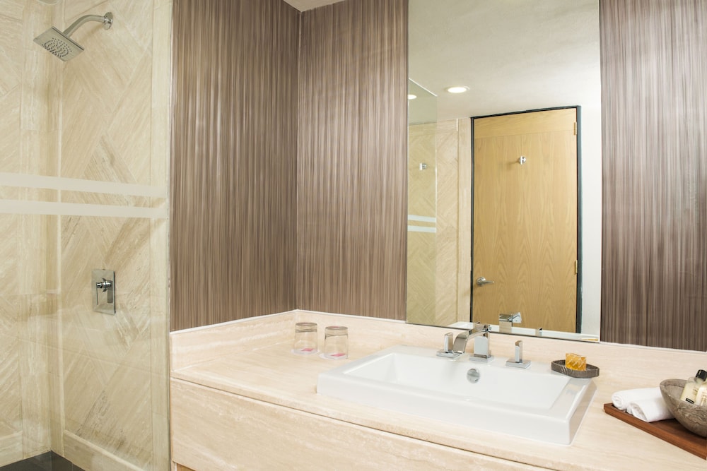 Habitación estándar del hotel Galeria Plaza Reforma. Foto 3