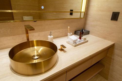 Suite Superior Virreyes del hotel Camino Real Polanco Mexico. Foto 9