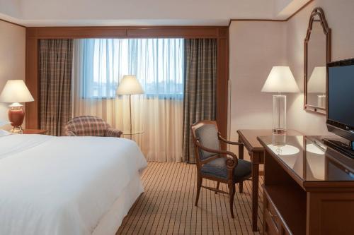 Habitación Clásica con 1 cama extragrande - Torre Danubio del hotel Sheraton Maria Isabel Mexico City Reforma. Foto 3
