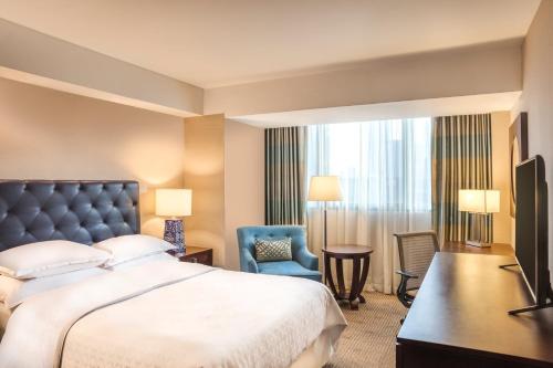 Habitación Business Deluxe con 1 cama grande - Torre Reforma del hotel Sheraton Maria Isabel Mexico City Reforma
