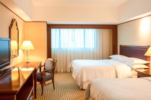Habitación Clásica con 2 camas dobles, Torre Danubio del hotel Sheraton Maria Isabel Mexico City Reforma. Foto 2