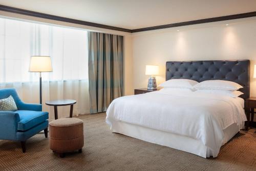 Suite en el ático de 1 dormitorio y 1 cama extragrande - Club Level del hotel Sheraton Mexico City Maria Isabel. Foto 2