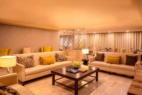 Suite en el ático de 1 dormitorio y 1 cama extragrande - Club Level del hotel Sheraton Mexico City Maria Isabel. Foto 9