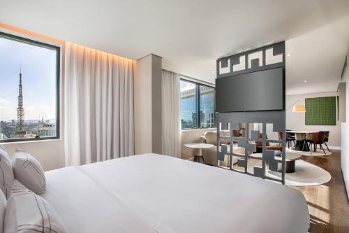 Suite Junior Executive del hotel Melia Paulista. Foto 2