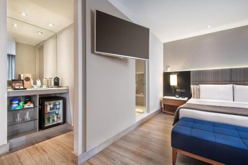 Suite Familiar del hotel Melia Paulista. Foto 1