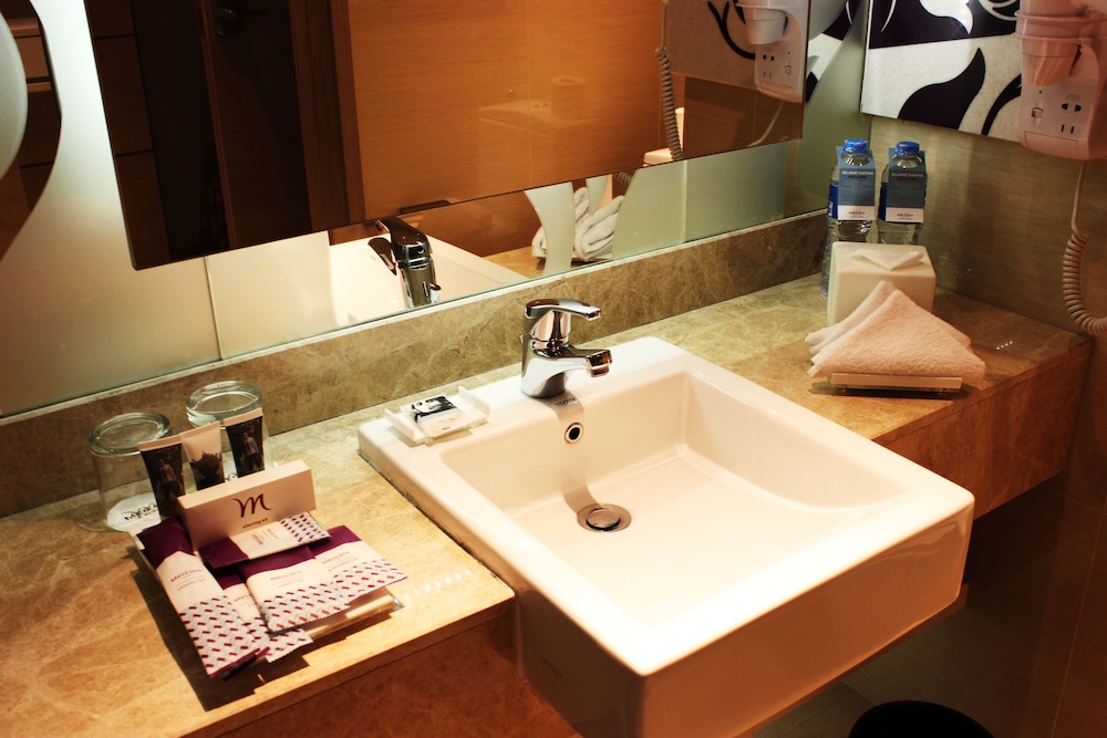 Habitación Superior, Dos Camas Individuales del hotel Mercure Jakarta Sabang. Foto 3