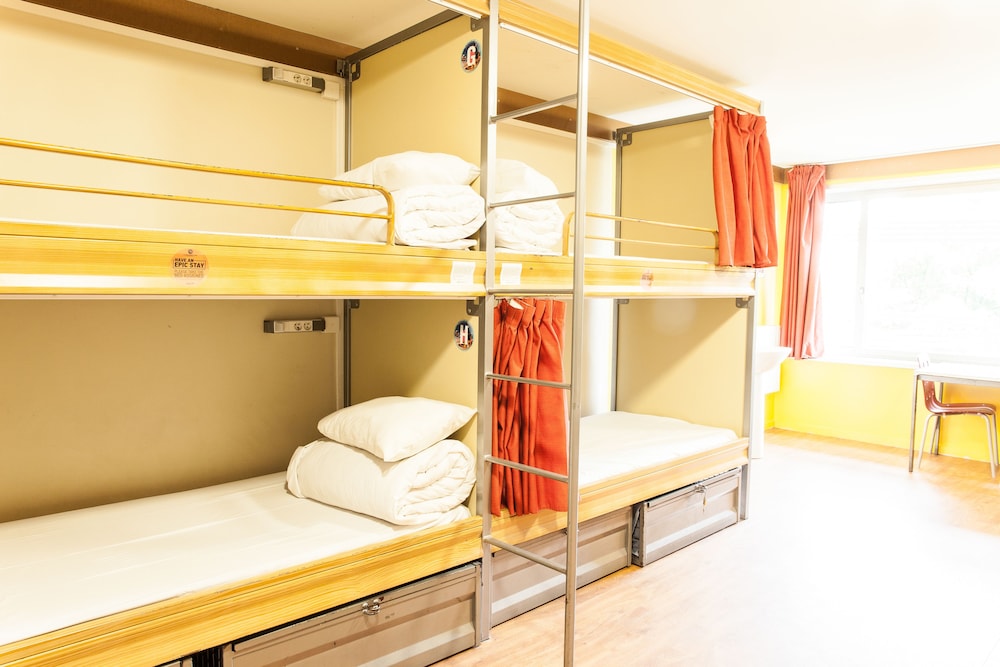 Dormitorio compartido, dormitorio mixto, baño compartido (8 Bed Dorm) del hotel St Christopher's Inns The Canal. Foto 3