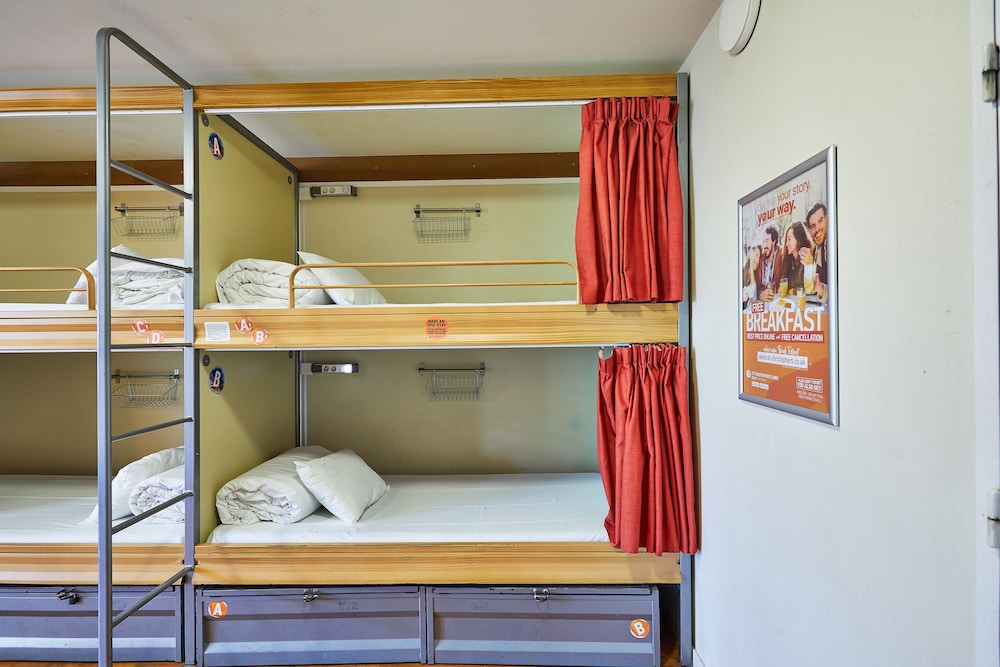 Dormitorio compartido, dormitorio mixto, baño compartido (10 Bed Dorm) del hotel St Christopher's Inns The Canal. Foto 2