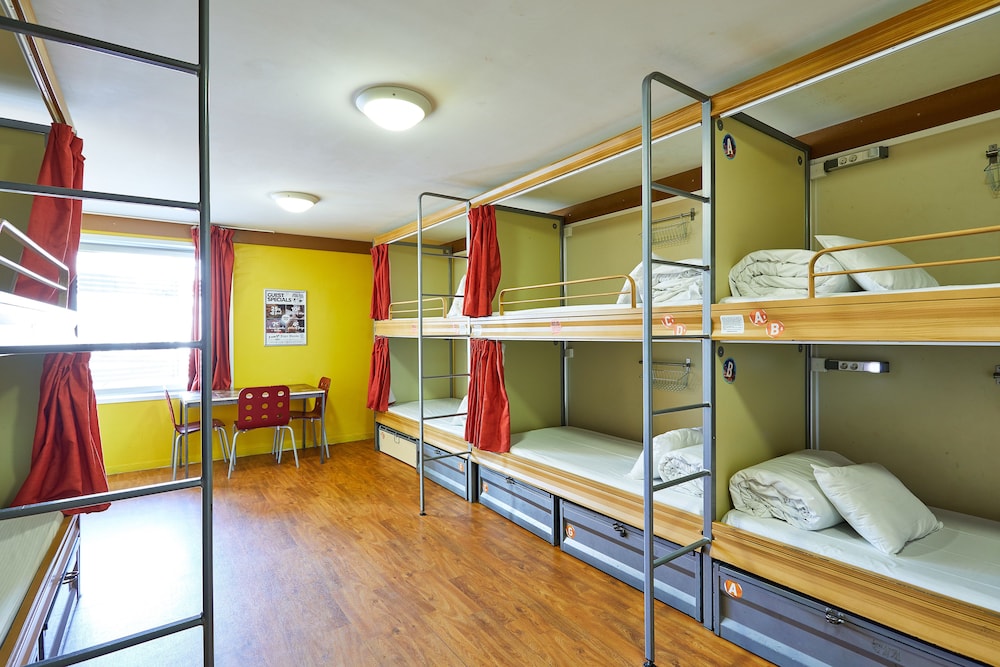 Dormitorio compartido, dormitorio mixto, baño compartido (10 Bed Dorm) del hotel St Christopher's Inns The Canal. Foto 5