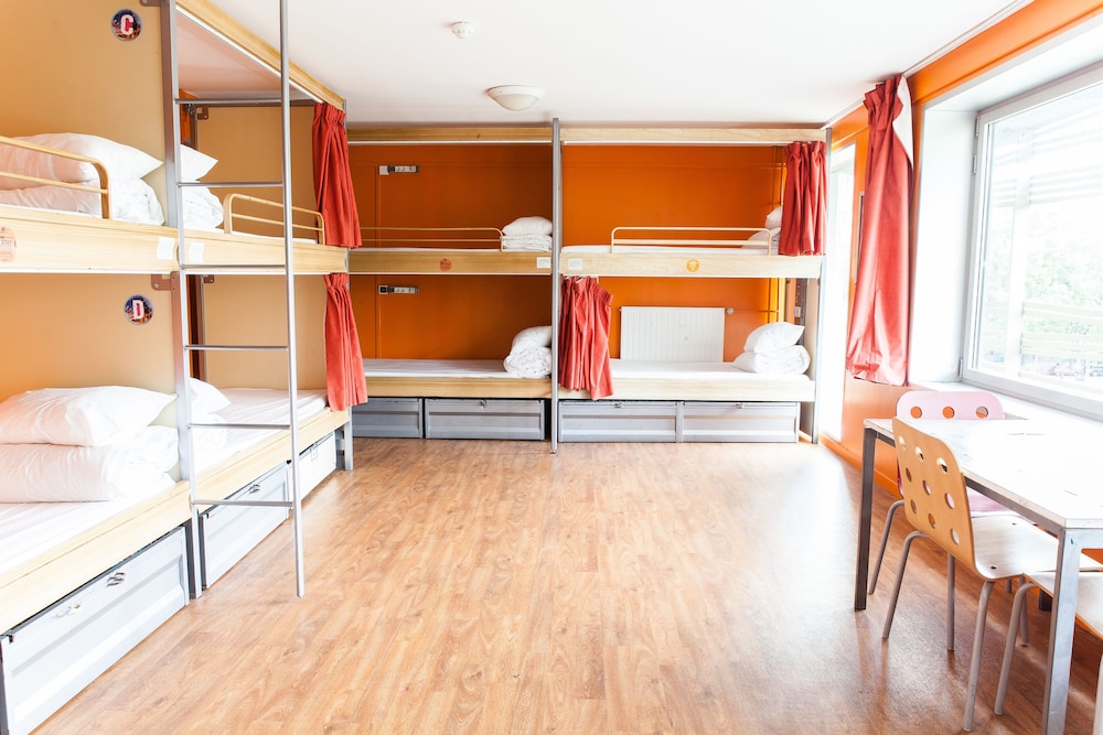 Dormitorio compartido, solo para mujeres, baño compartido (10 Bed Dorm) del hotel St Christopher's Inns The Canal. Foto 1