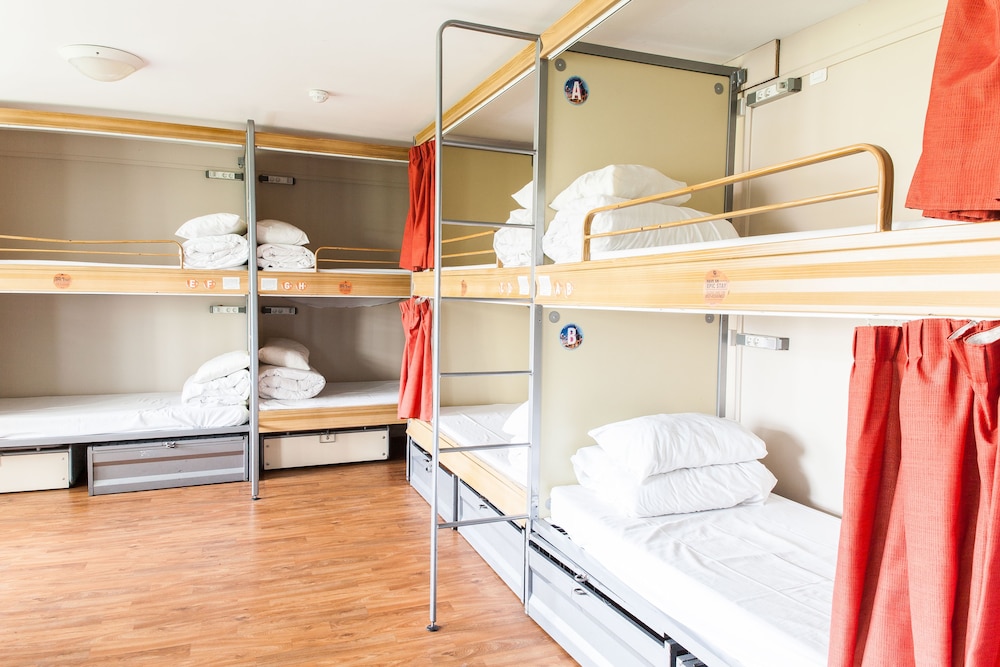 Dormitorio compartido, solo para mujeres, baño compartido (10 Bed Dorm) del hotel St Christopher's Inns The Canal. Foto 3
