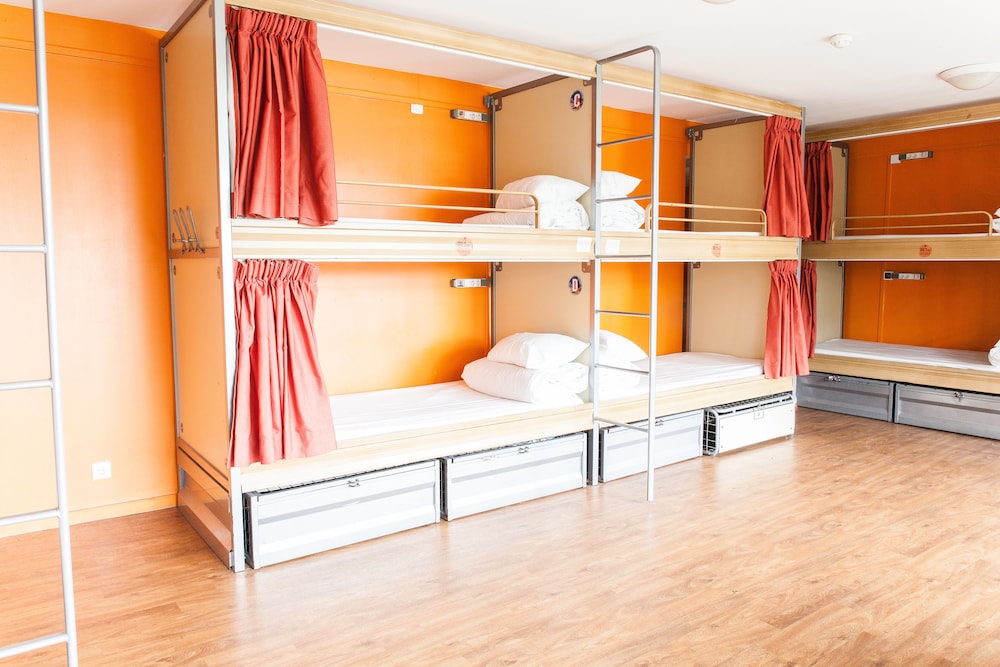 Dormitorio compartido, solo para mujeres, baño compartido (12 Bed Dorm) del hotel St Christopher's Inns The Canal. Foto 1