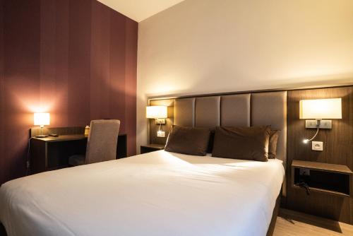 Habitación Doble/Doble 2 camas Confort del hotel De Flore. Foto 4
