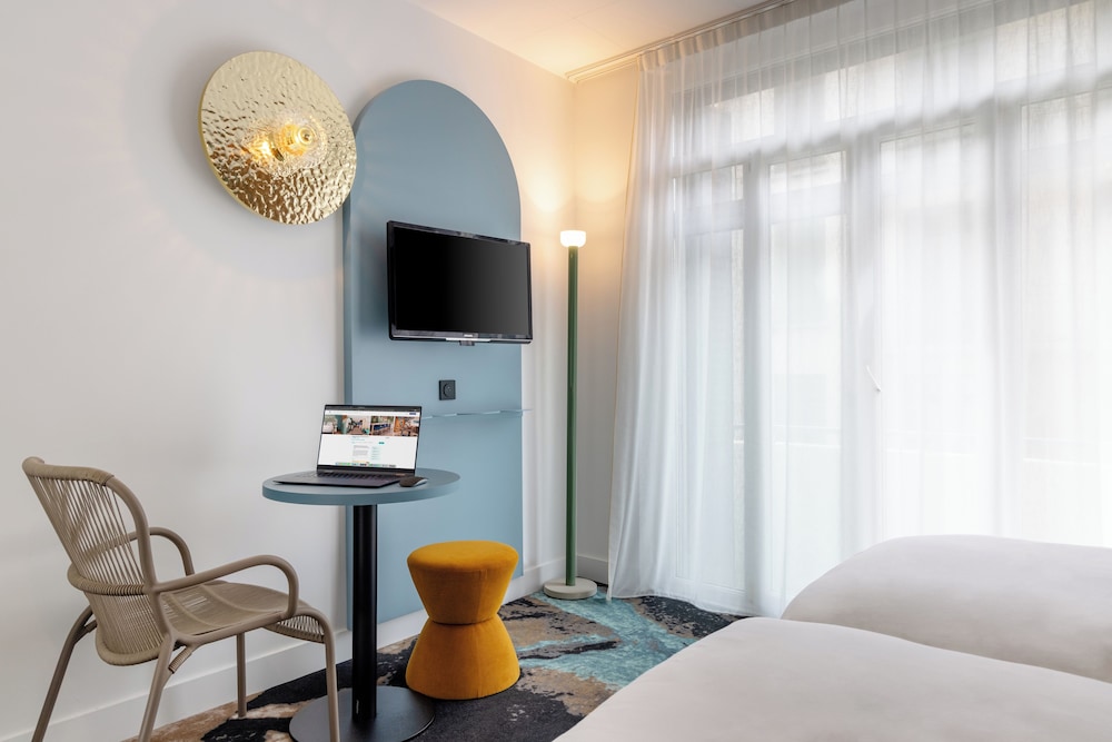 Habitación Classic - Una cama doble del hotel Mercure Annecy Centre. Foto 1