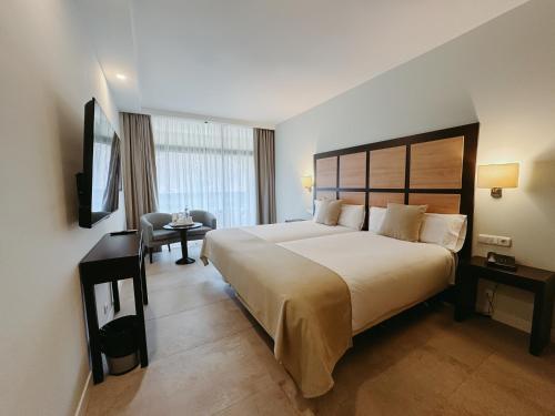 Habitación Doble Estándar del hotel LIVVO Jandía Golf. Foto 2