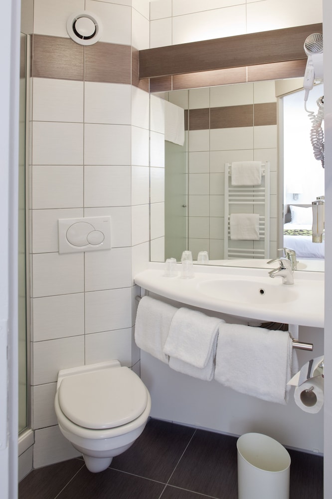 Habitación Pop con 2 camas individuales del hotel Greet Colmar. Foto 4