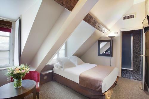 Habitación Doble Estándar del hotel Aéro Paris Passy. Foto 1