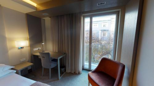 Habitación Superior con balcón del hotel Smy Lisboa. Foto 3