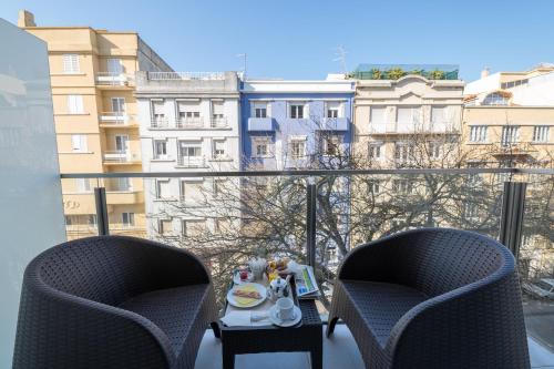 Habitación Superior con balcón del hotel Smy Lisboa. Foto 4