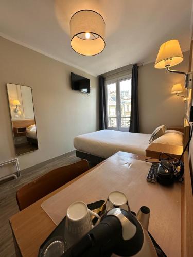 Habitación Doble con baño compartido del hotel Bonséjour Montmartre