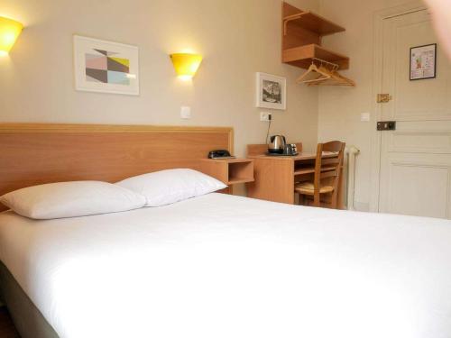 Habitación Doble con baño compartido del hotel Bonséjour Montmartre. Foto 5
