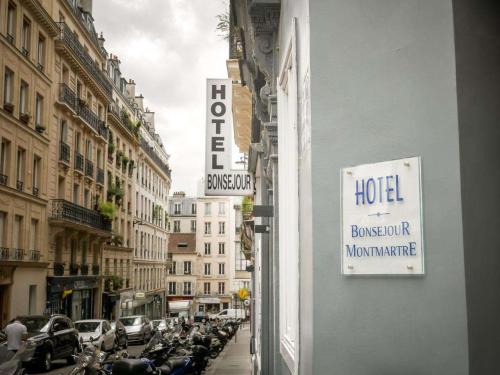Triple Room with Private Bathroom - Ground Floor del hotel Bonséjour Montmartre