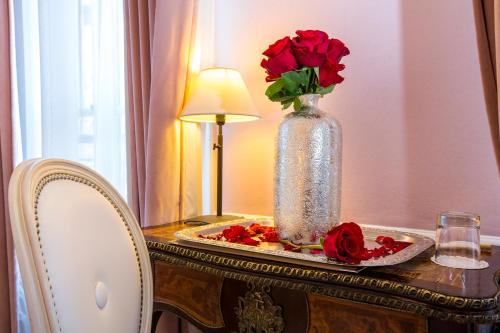 Habitación Doble del hotel Eiffel Trocadéro. Foto 3