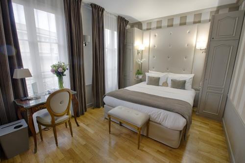 Habitación Familiar (2 Habitaciones Dobles comunicadas) del hotel Eiffel Trocadéro. Foto 2