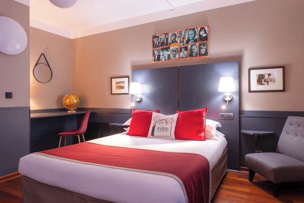 Habitación superior con 2 camas individuales del hotel George Sand. Foto 1