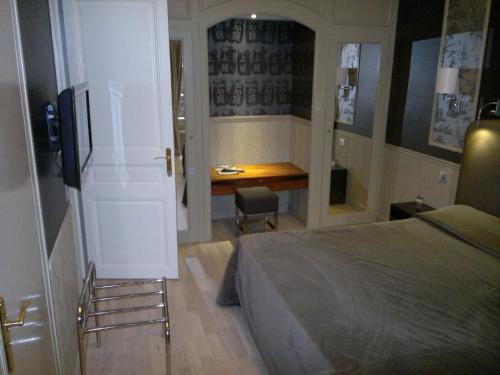 Habitación Doble Deluxe del hotel Hotel Concortel. Foto 3