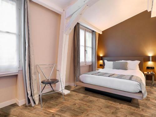 Habitación Doble Superior del hotel Hôtel de Notre-Dame. Foto 3