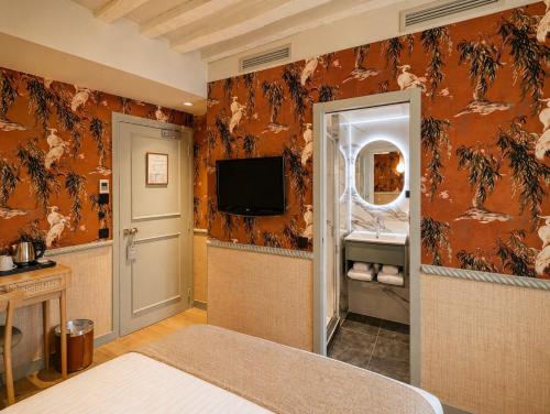 Habitación Doble del hotel Hôtel de Notre-Dame. Foto 7