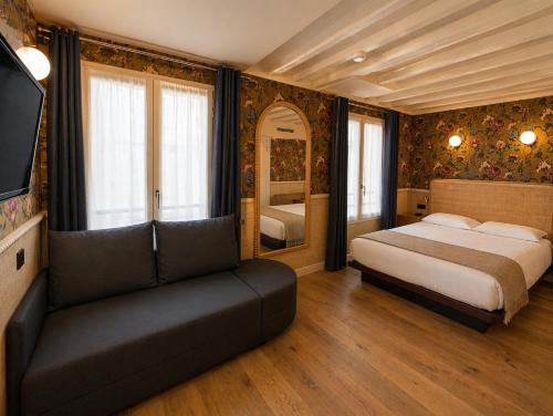 Habitación Deluxe del hotel Hôtel de Notre-Dame. Foto 9