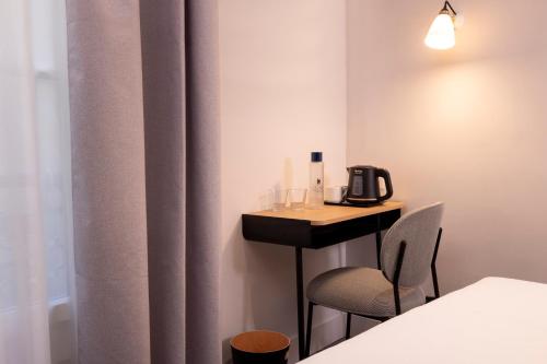 Habitación Doble Clásica del hotel Hotel De Suez. Foto 1