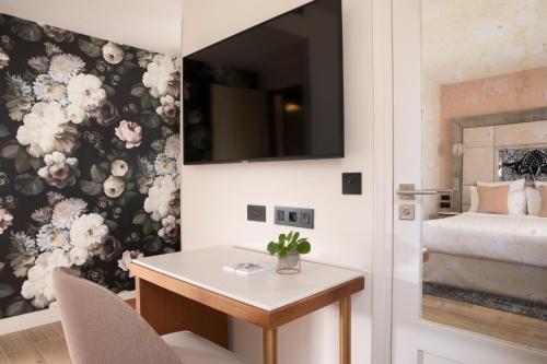 Habitación Executive con vista al patio del hotel Hôtel des Champs-Elysées