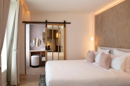 Habitación Privilege del hotel Hôtel des Champs-Elysées. Foto 9