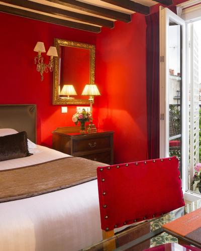 Habitación Doble con terraza del hotel Hotel Des Deux Continents. Foto 4