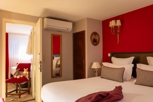 Habitaciones conectadas del hotel Hotel Des Deux Continents. Foto 3