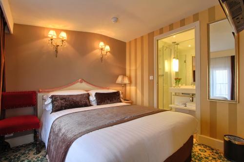 Suite Familiar del hotel Hotel Des Deux Continents. Foto 1