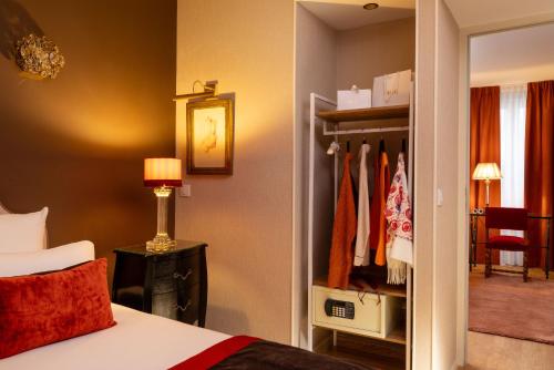 Suite del hotel Hotel Des Deux Continents. Foto 1