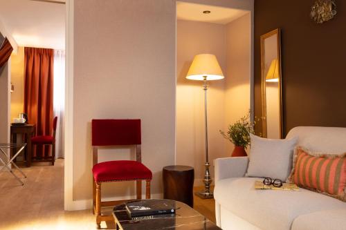 Suite del hotel Hotel Des Deux Continents. Foto 3