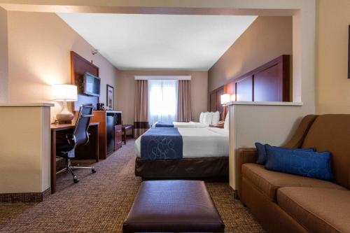 Suite con 2 camas grandes - No fumadores del hotel Comfort Suites Rochester Henrietta University Area