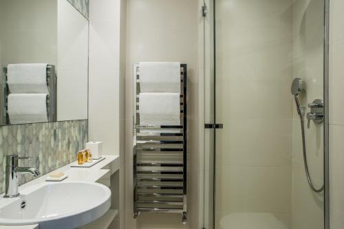 Habitación Acogedora del hotel Des Saints Peres. Foto 2